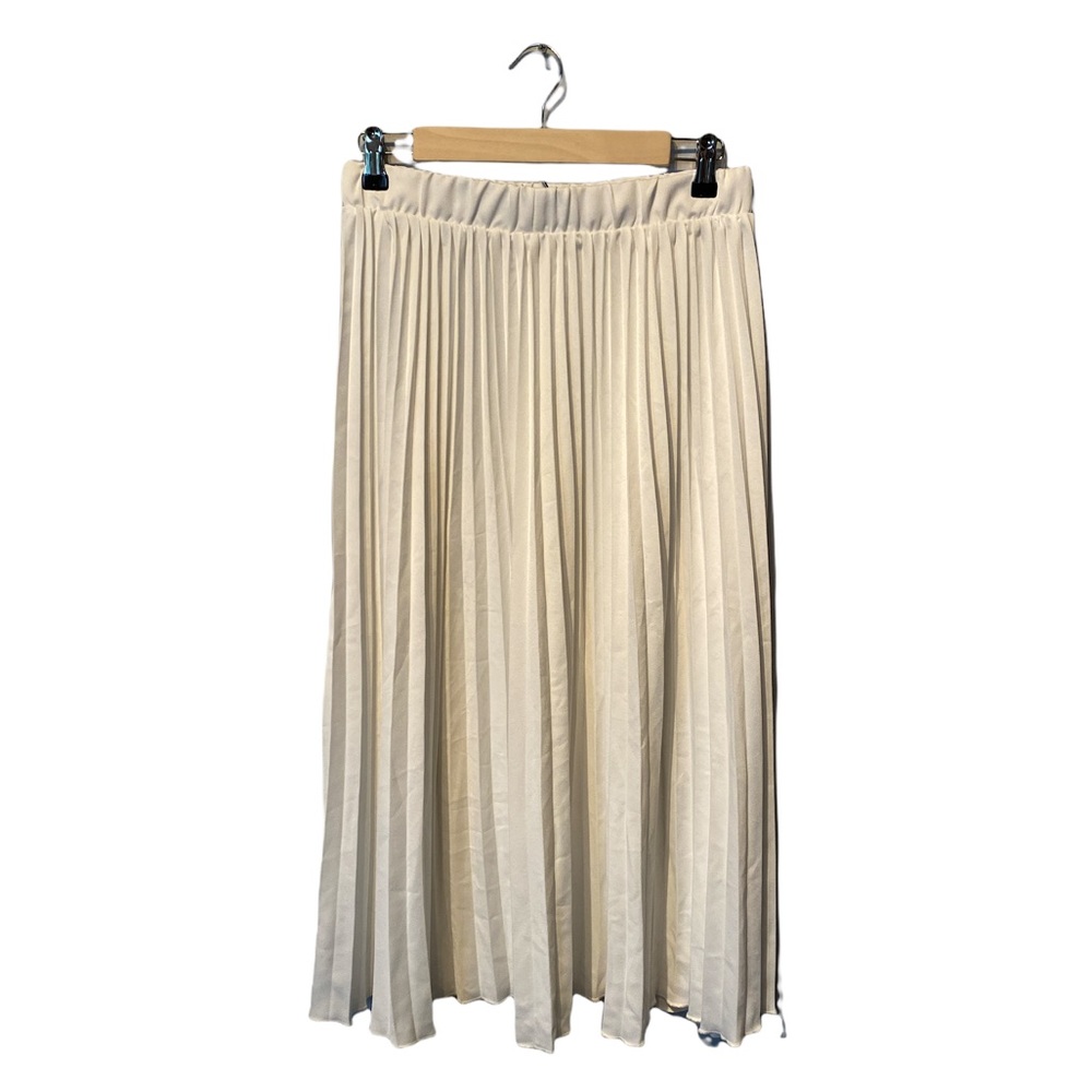 NWT White pleated midi skirt